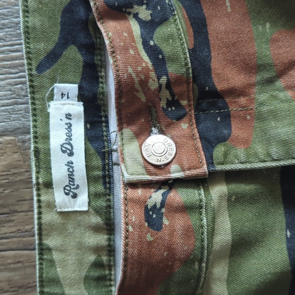 RANCH DRESS'N Fallon Taylor "Land of the Free" camo & flag super flare jeans 14 - Picture 13 of 14